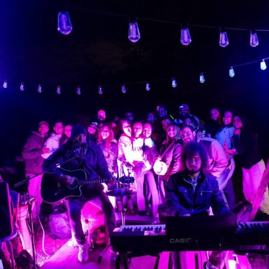 festa fluo in campeggio Vesuvio